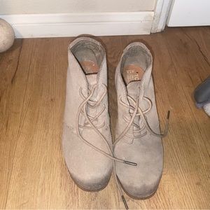 Suede Tom’s Lace-Up Booties w/Heel